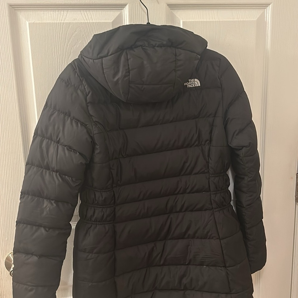 The North Face Women's Black Down-Style Quilted Puffer Coat - Picture 2 of 3